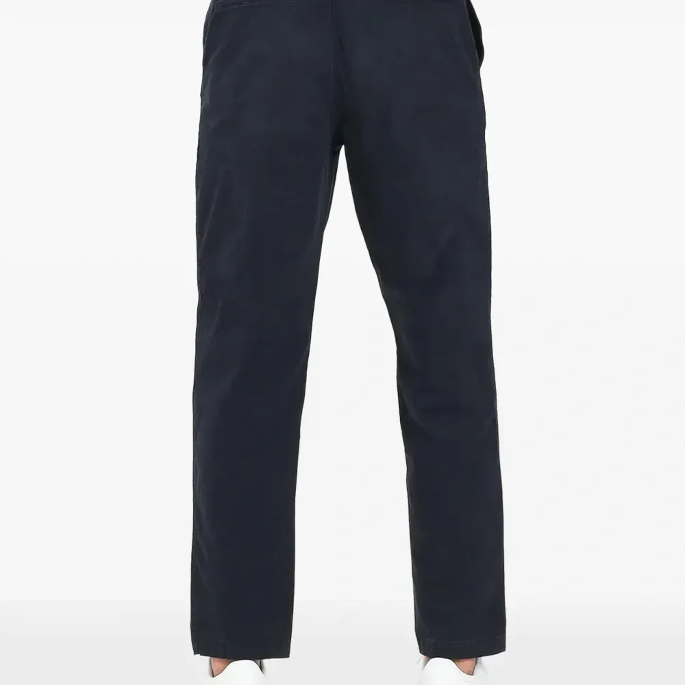 Брюки на пуговицах