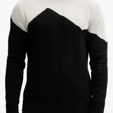 Свитер с цветными блоками