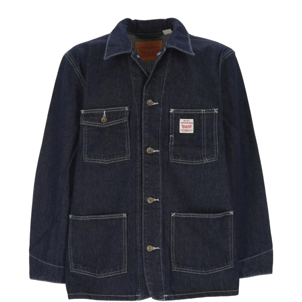 Джинсовая куртка с заостренным воротником