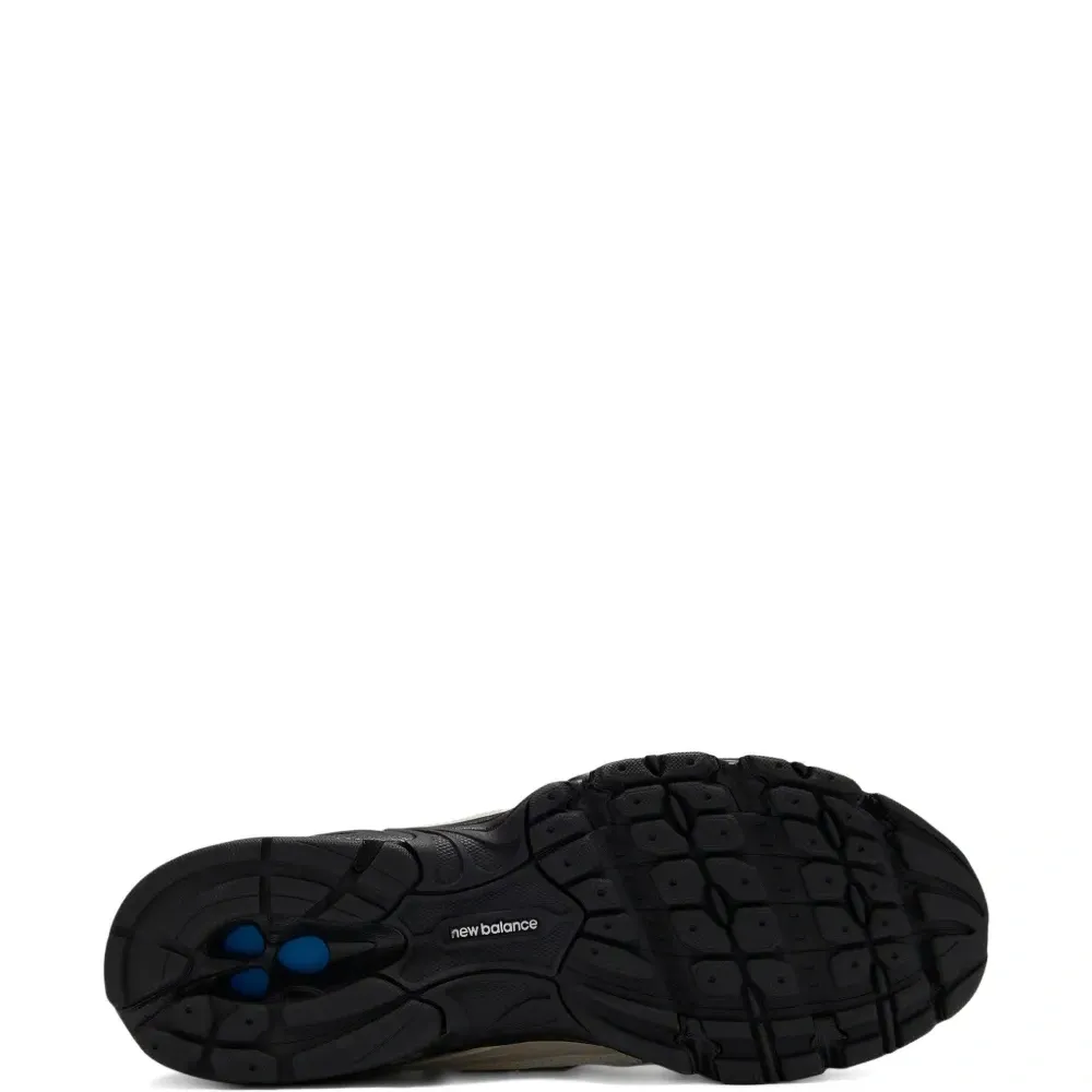 Кроссовки 740 с сетчатой накладкой