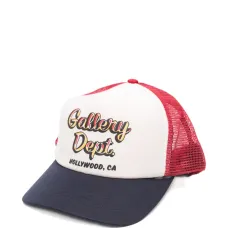 Шапка с логотипом