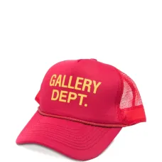 Кепка с логотипом