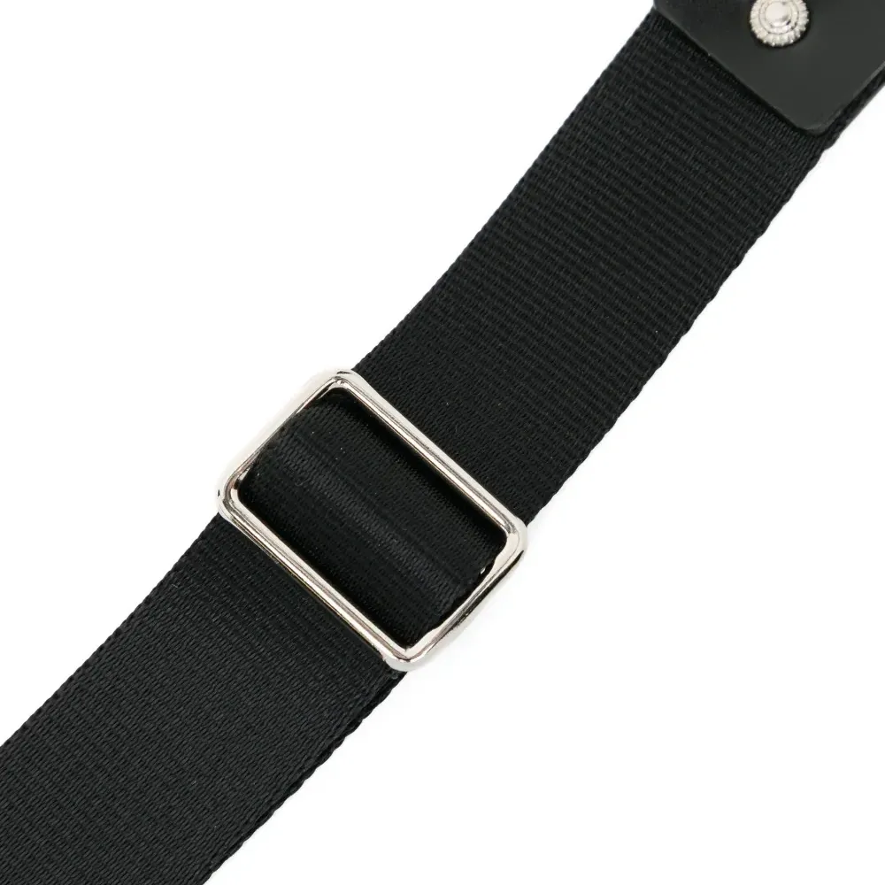 Кожаный ремень с пряжкой