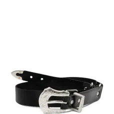 Кожаный ремень с пряжкой