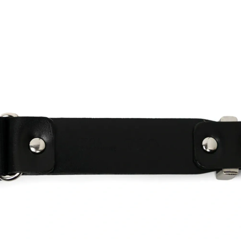 Кожаный ремень с пряжкой