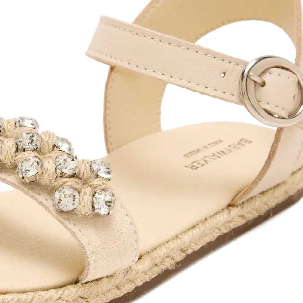 Босоножки с открытым носком, украшенные кристаллами и пряжкой Босоножки с открытым носком, украшенные кристаллами и пряжкой