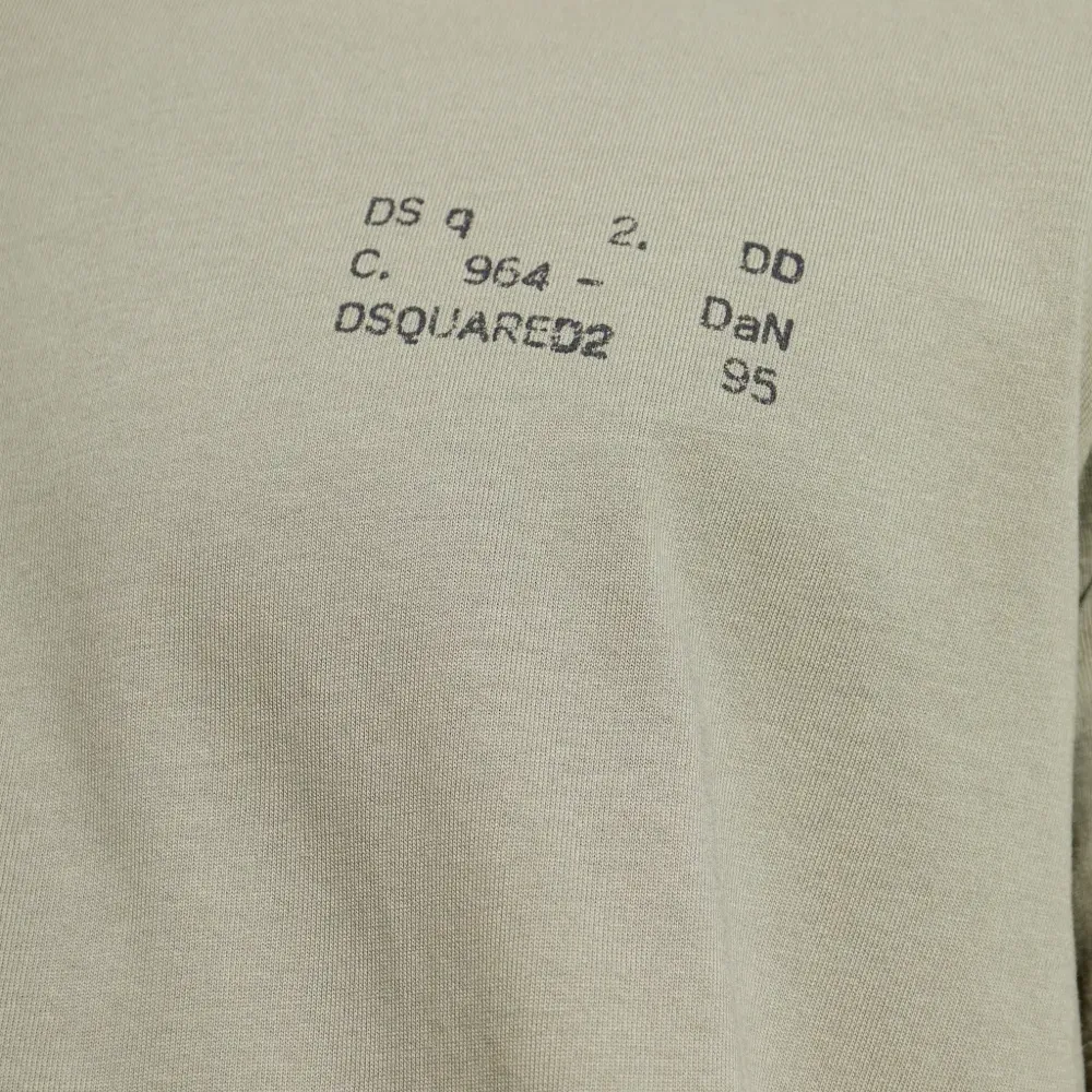 Футболка с логотипом