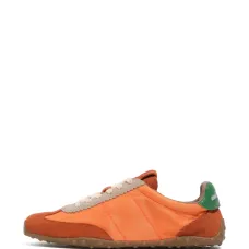 Кроссовки на шнуровке