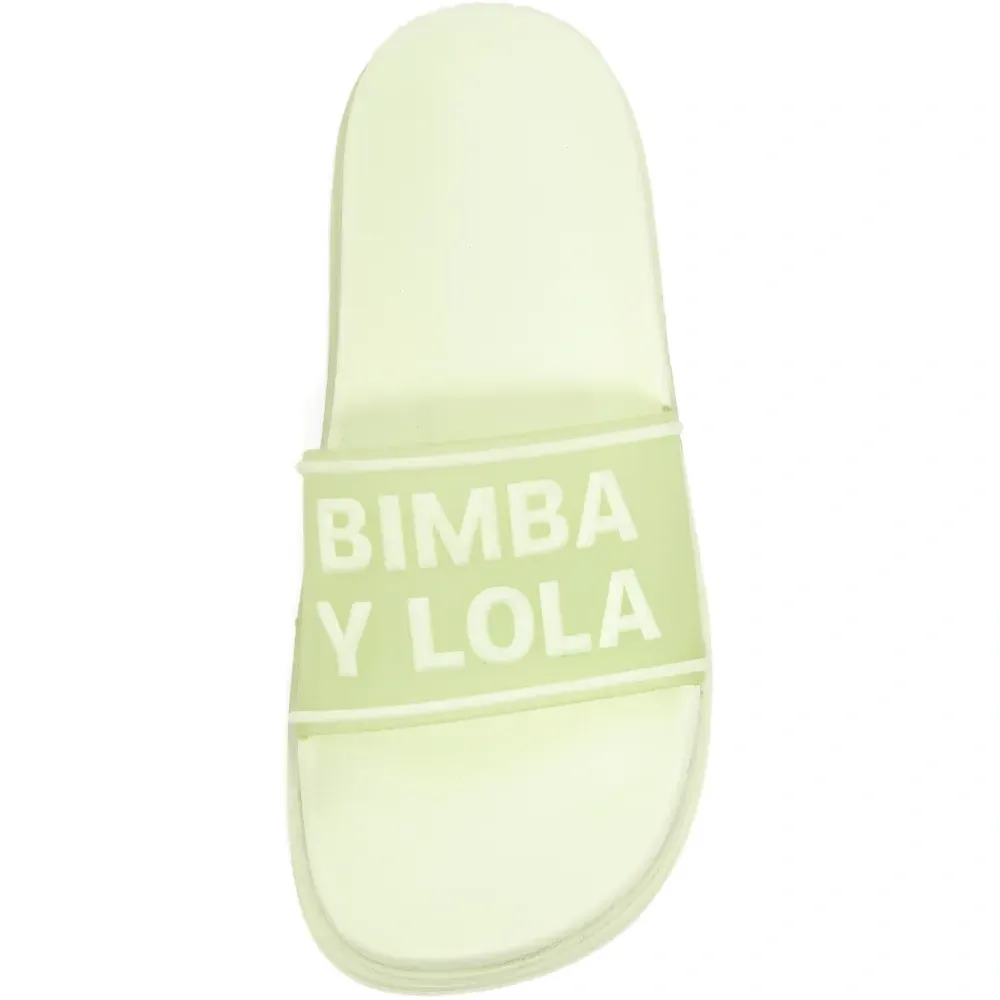 Шлепанцы с тисненым логотипом