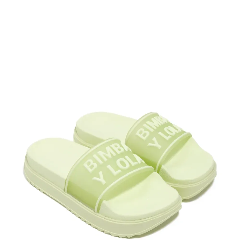 Шлепанцы с тисненым логотипом