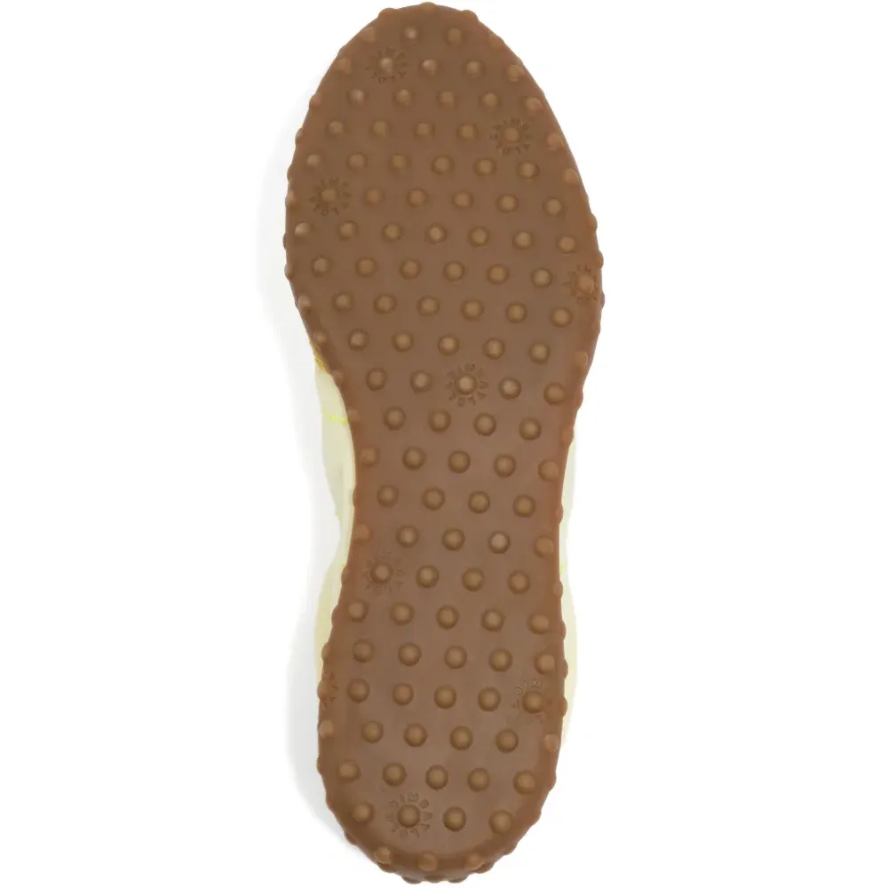 Кроссовки на шнуровке