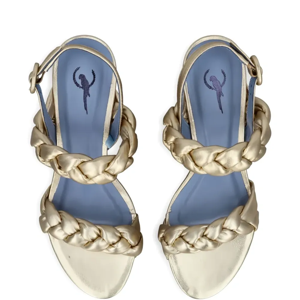 Плетёные сандалии