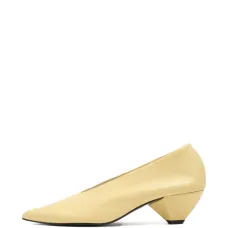 Туфли на блочном каблуке с заостренным носком