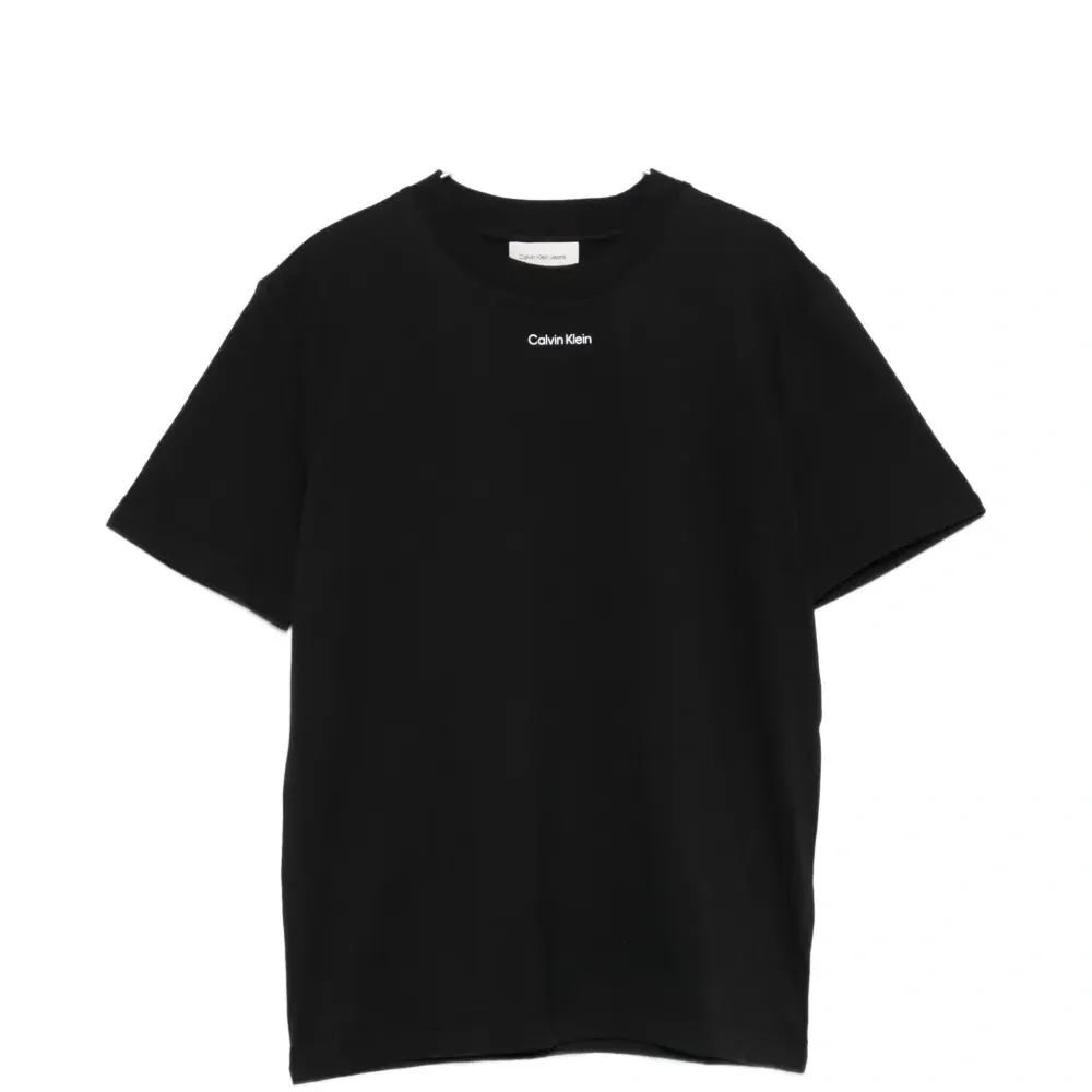 Футболка с логотипом