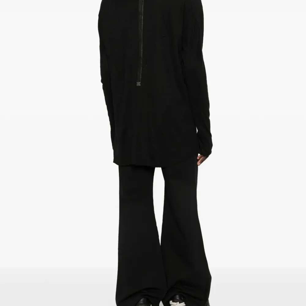 Футболка с длинными рукавами