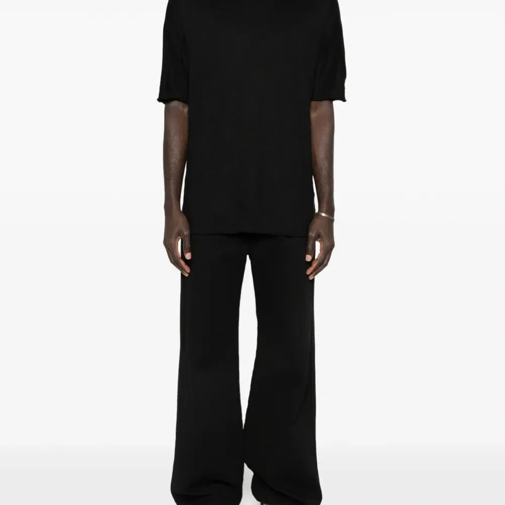 Футболка с круглым вырезом