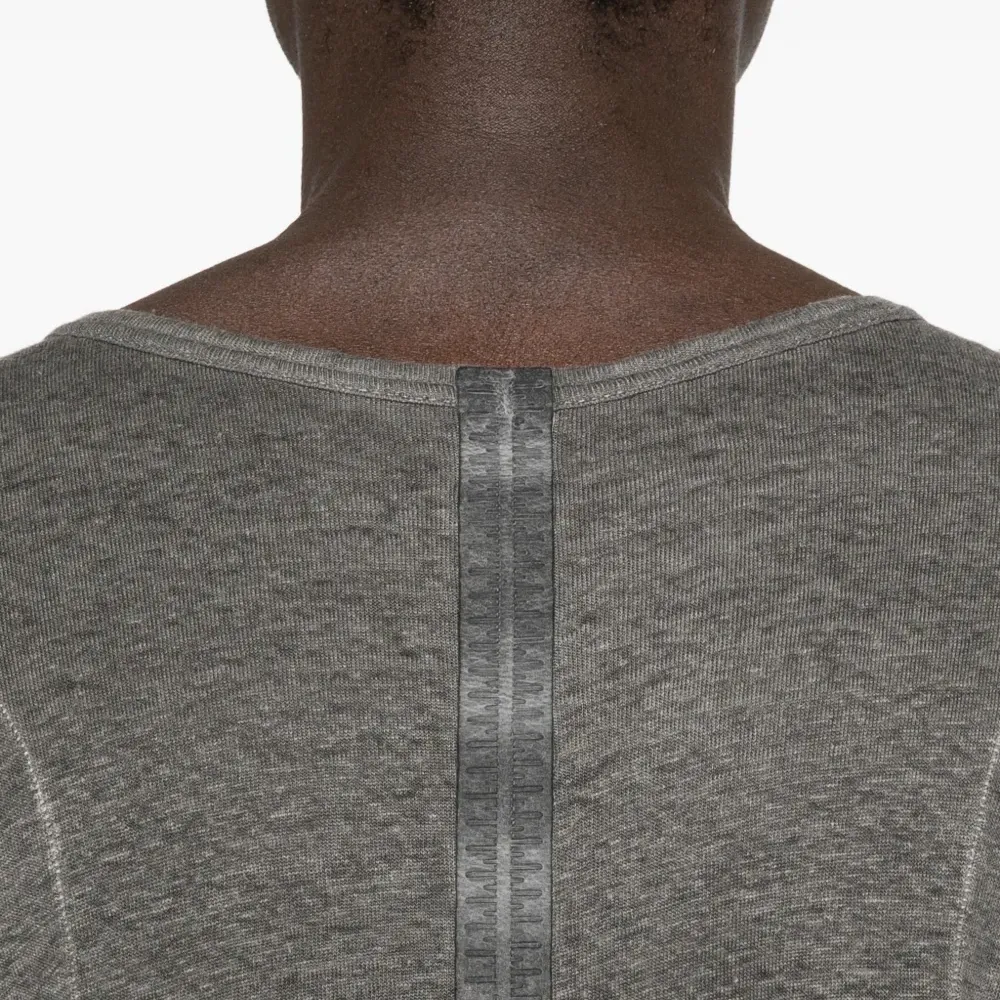 Футболка с длинными рукавами