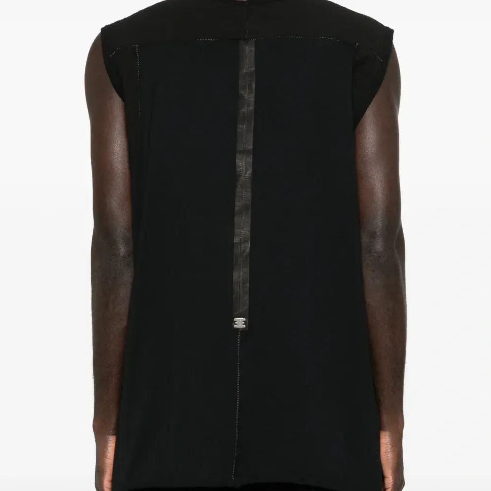 Топ с необработанным краем