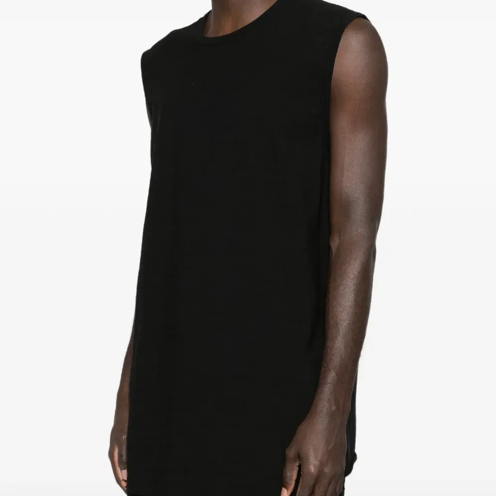 Топ с необработанным краем