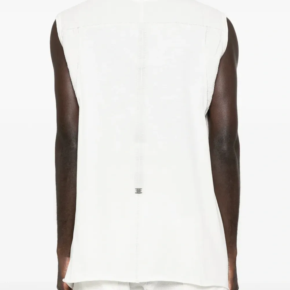 Топ с необработанным краем