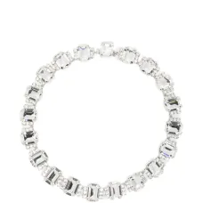 Ожерелье, украшенное кристаллами