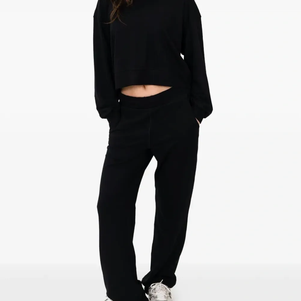 Трикотажные брюки с тональной строчкой