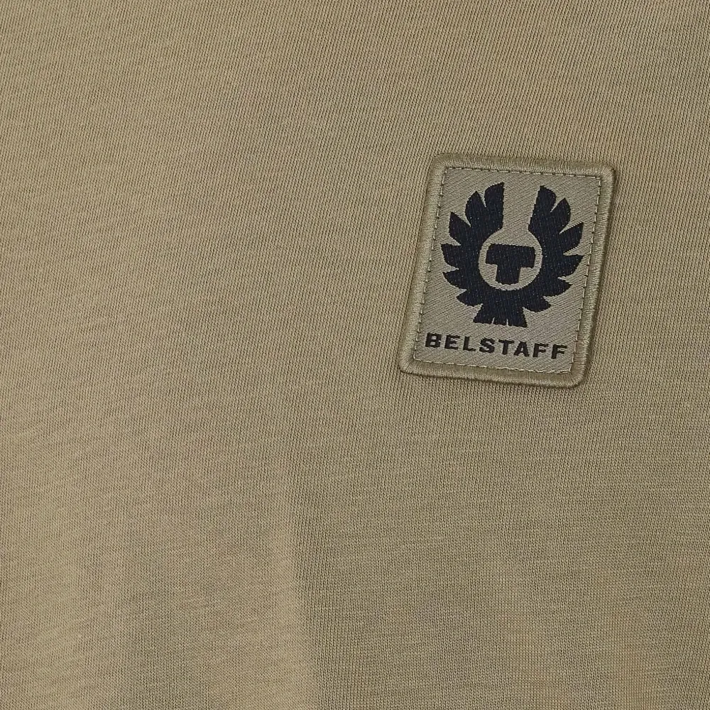 Футболка с круглым вырезом и нашивкой с логотипом