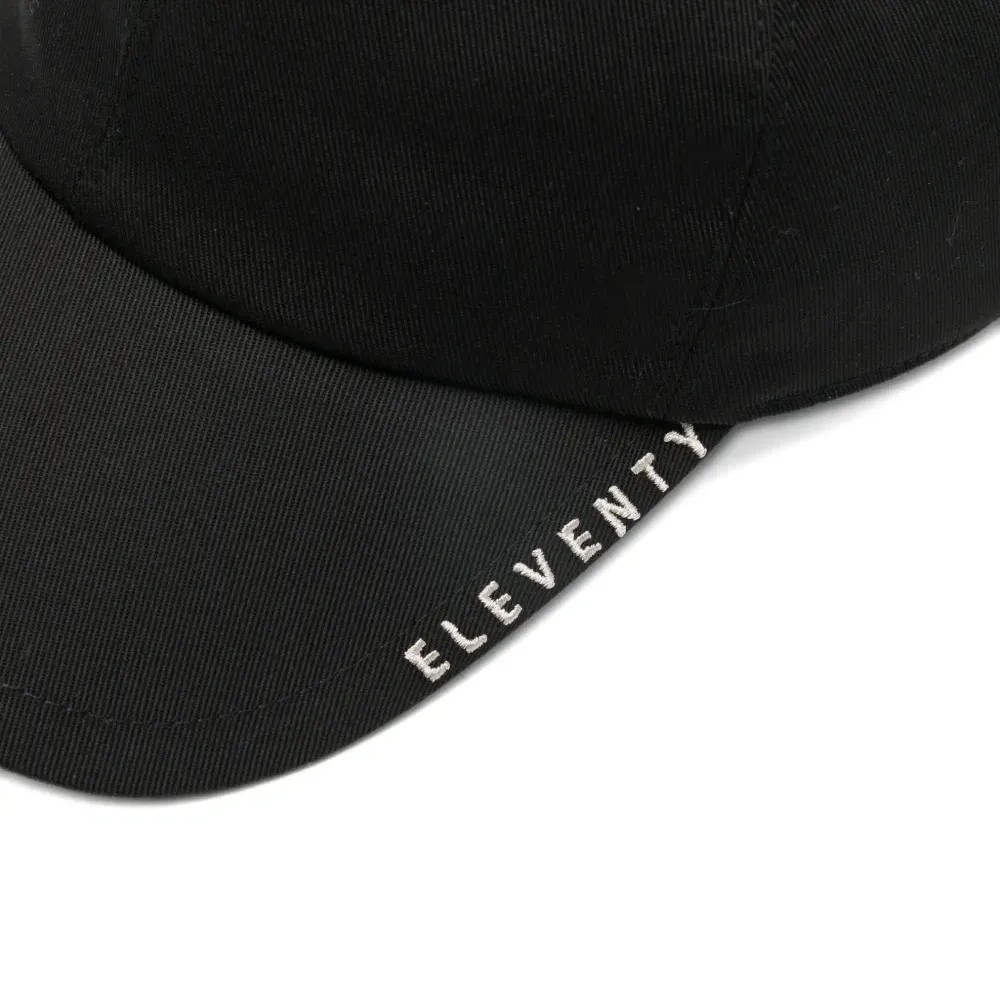 Бейсболка с логотипом