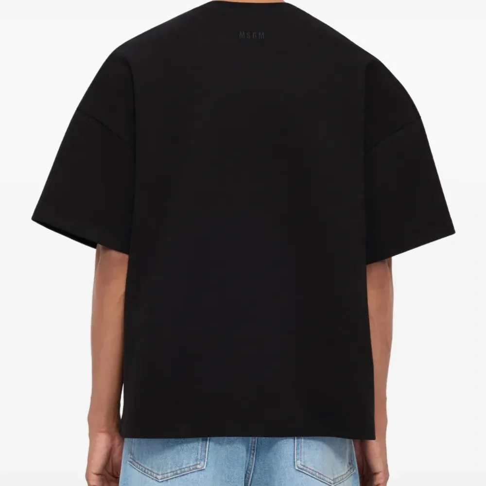 Футболка с логотипом