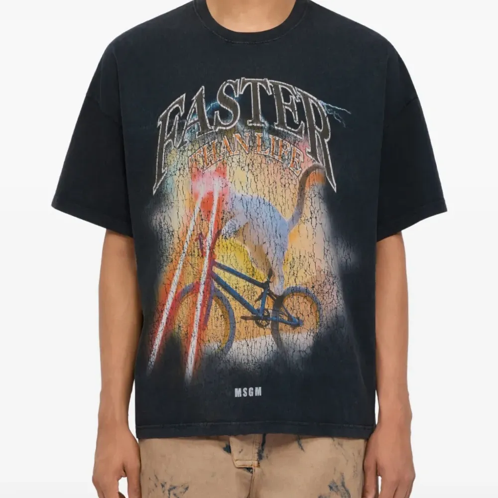 Футболка с графическим принтом