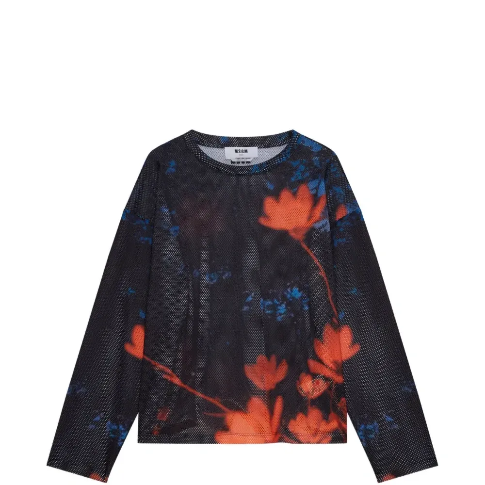 Футболка с цветочным принтом