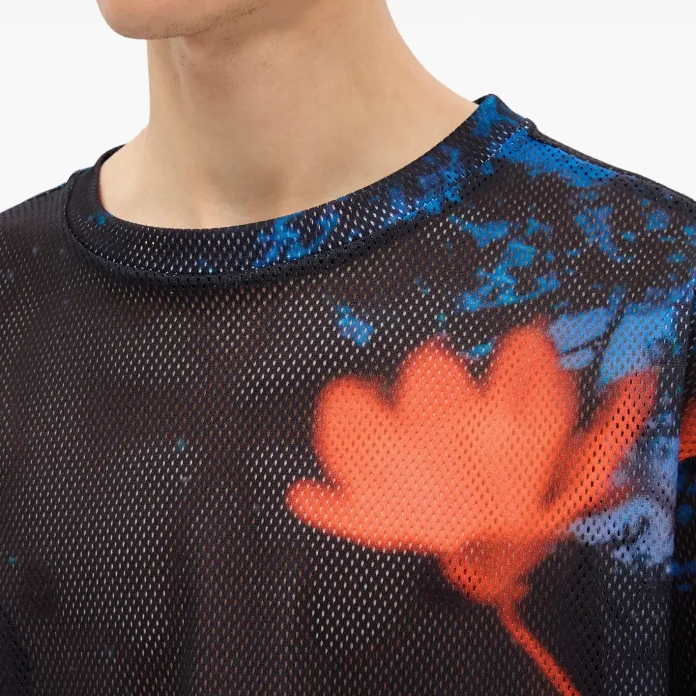 Футболка с цветочным принтом