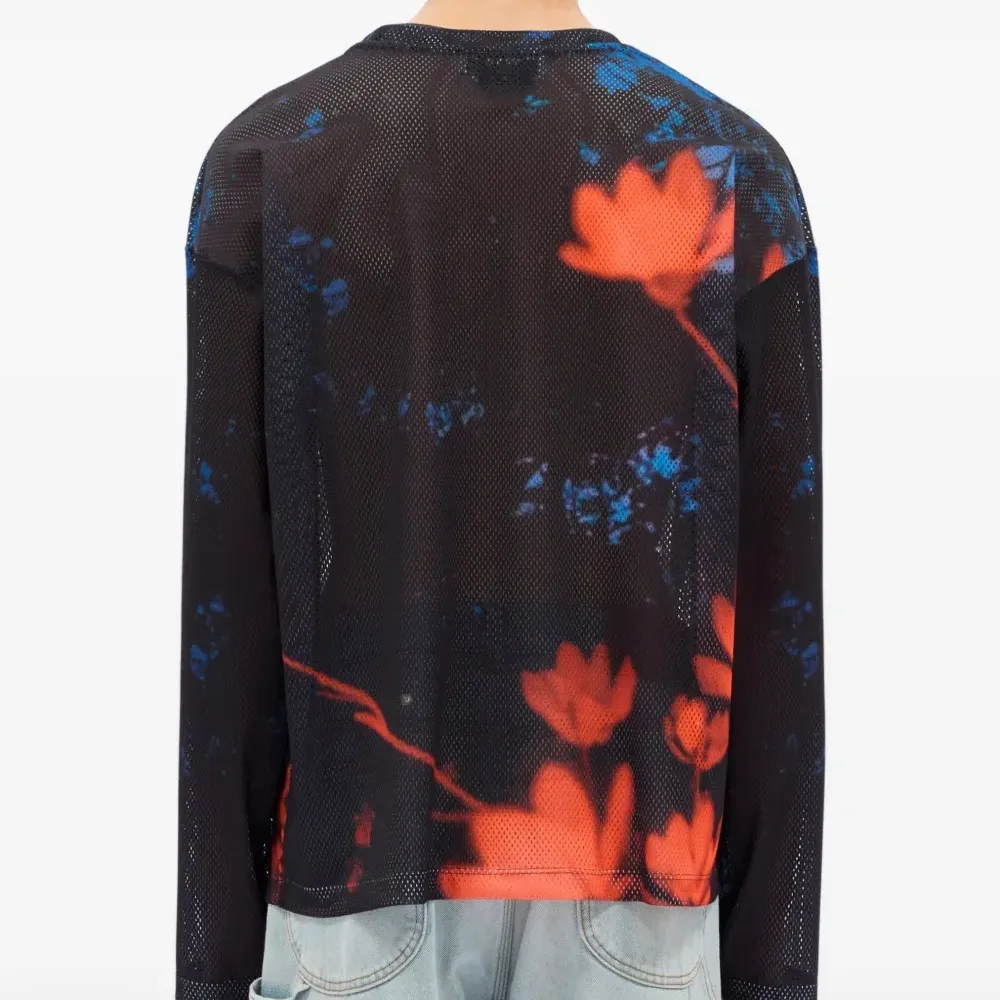 Футболка с цветочным принтом