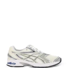 Декорированные кроссовки