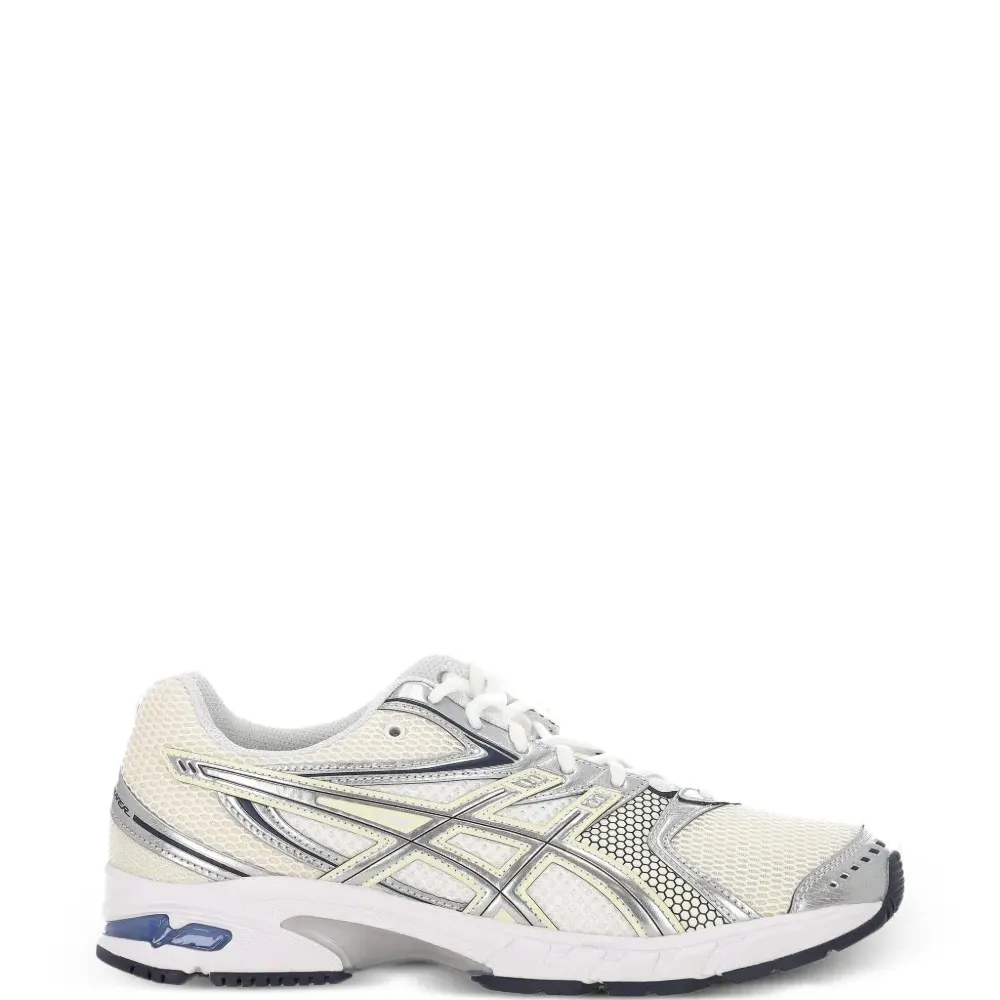 Декорированные кроссовки