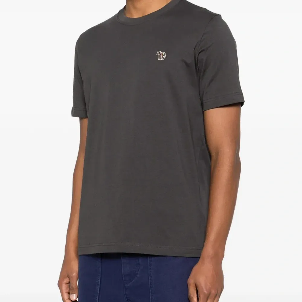 Футболка с зебровым принтом