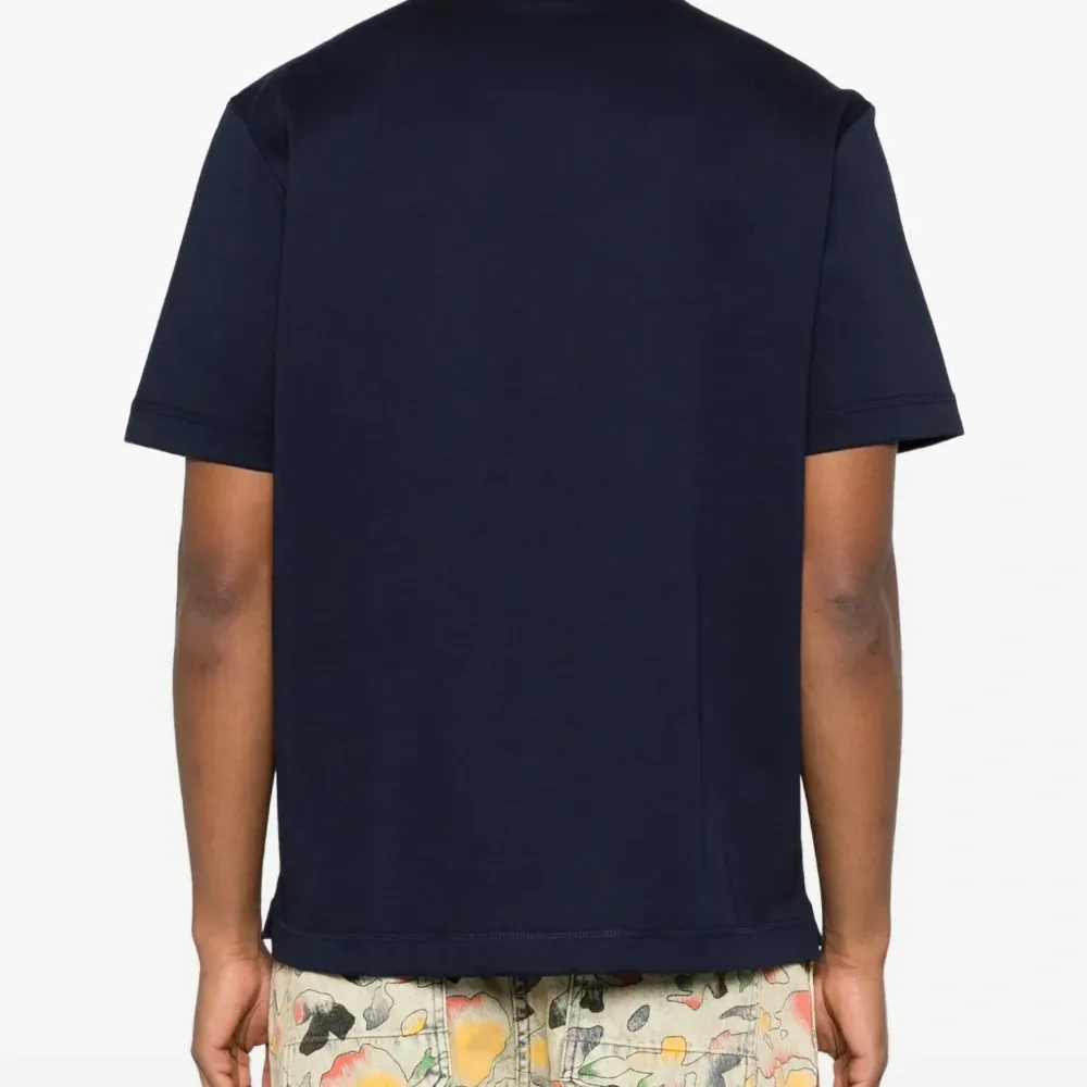 Футболка с короткими рукавами