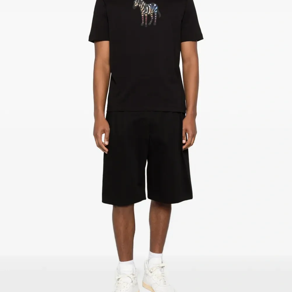 Футболка с зебровым принтом