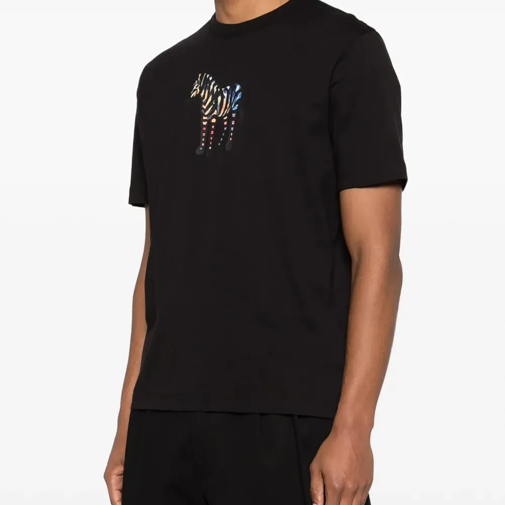 Футболка с зебровым принтом