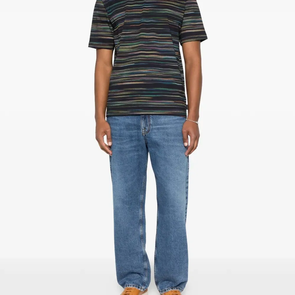 Полосатая футболка