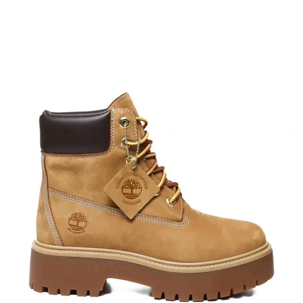 Ботинки на шнуровке