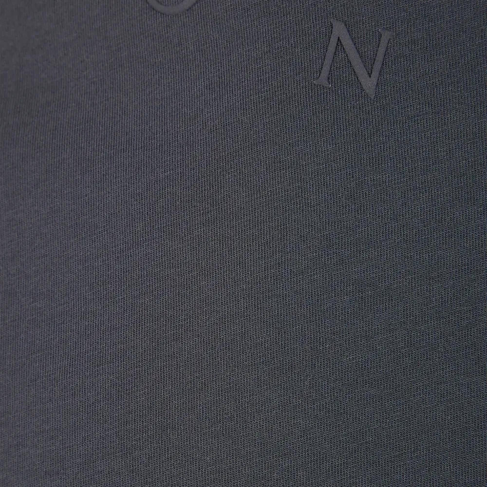 Футболка с логотипом и круглым вырезом