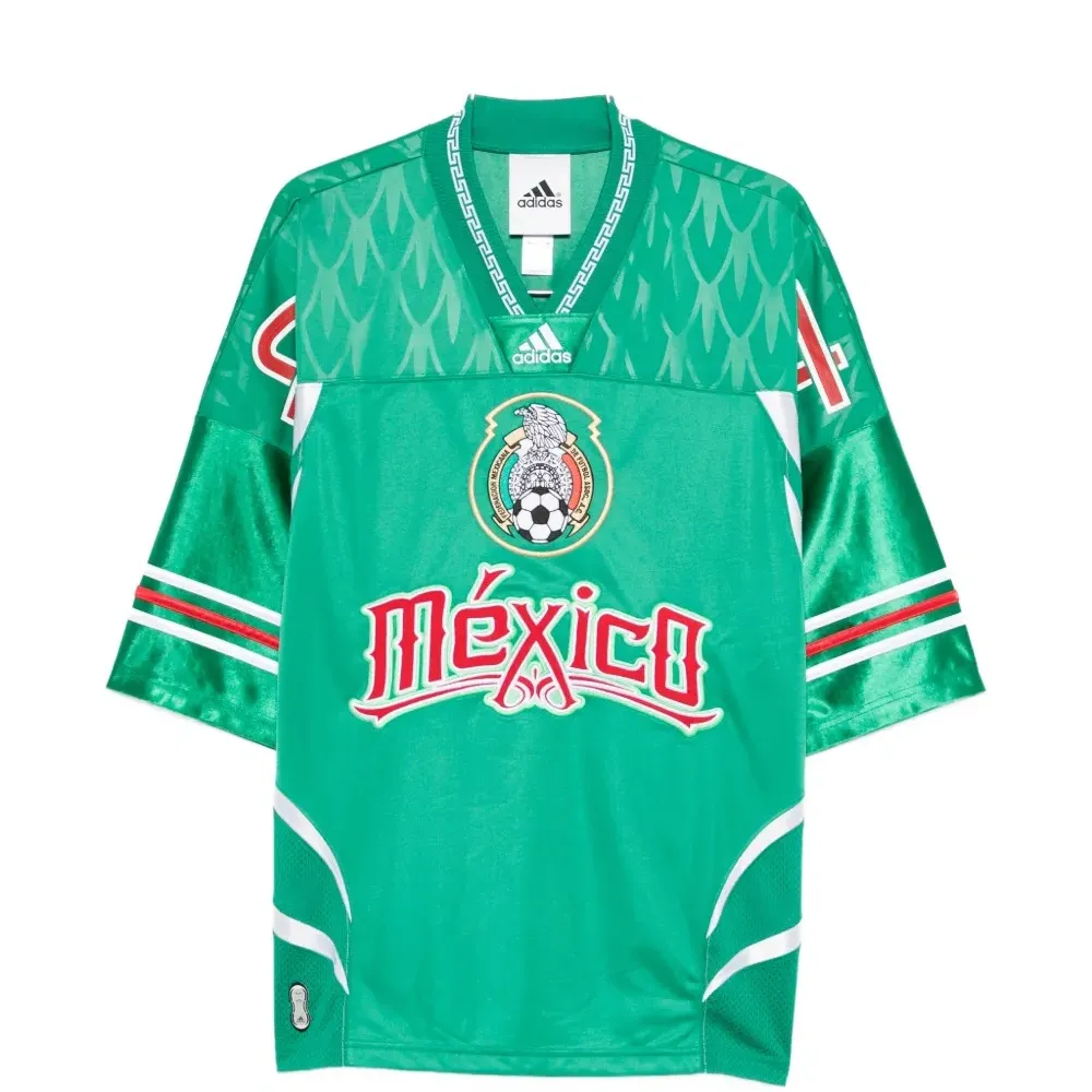 Футболка с короткими рукавами и вышитым логотипом