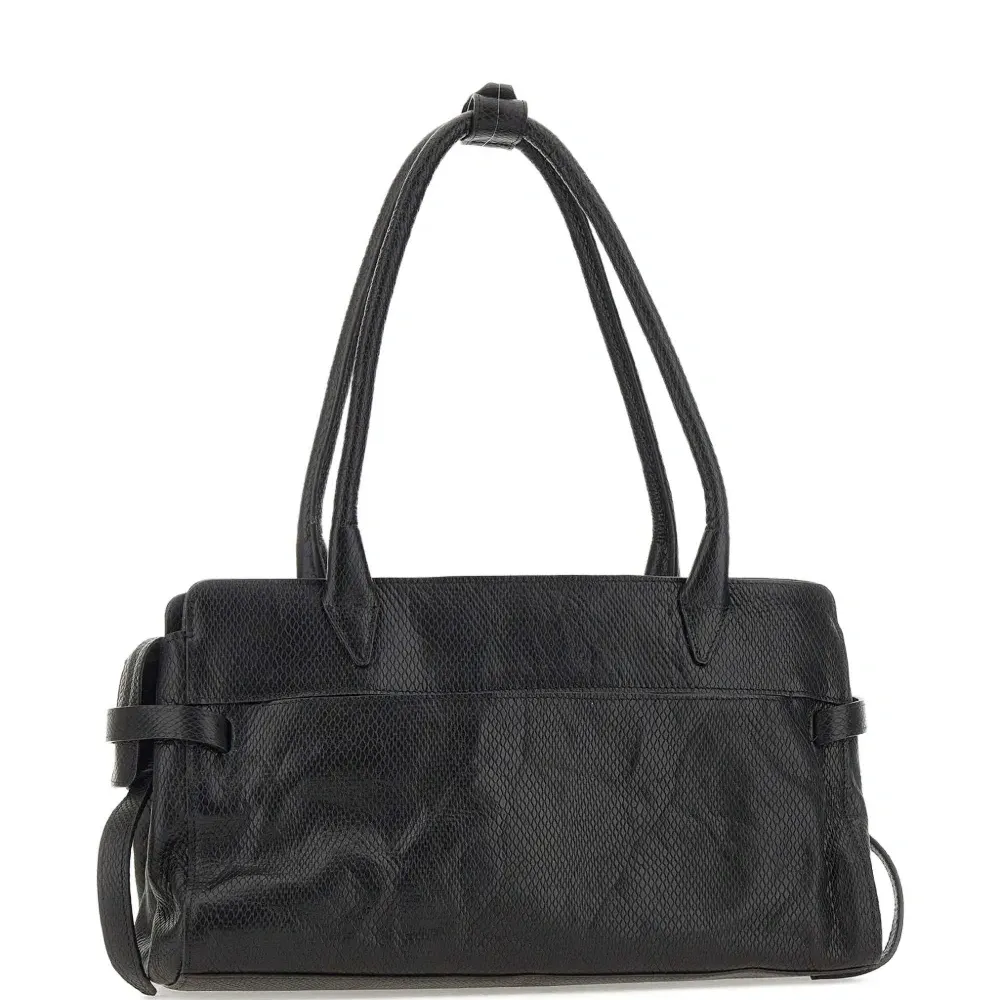 Сумка на плечо с отделкой в виде логотипа