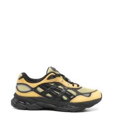 Кроссовки с вставками