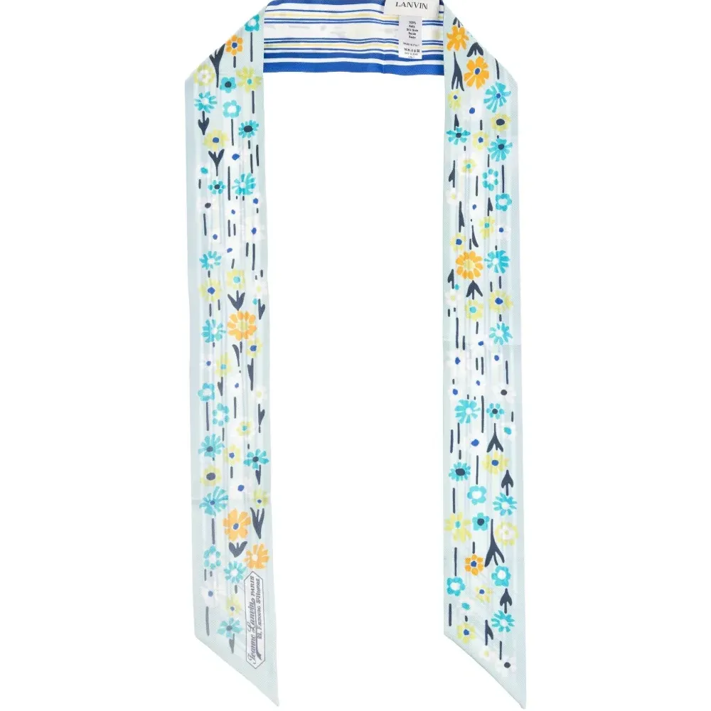 Полосатый шарф с цветочным принтом