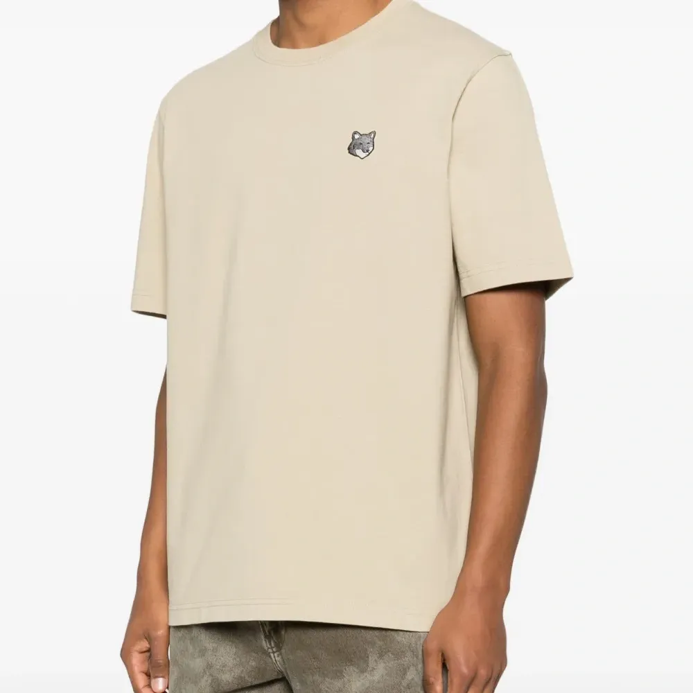 Футболка с круглым вырезом