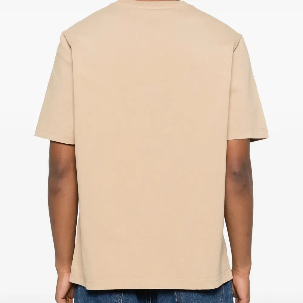 Футболка с лисой в одежде