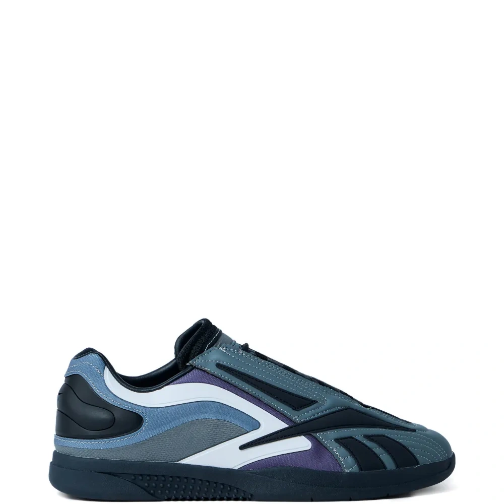 Кроссовки с сетчатыми вставками