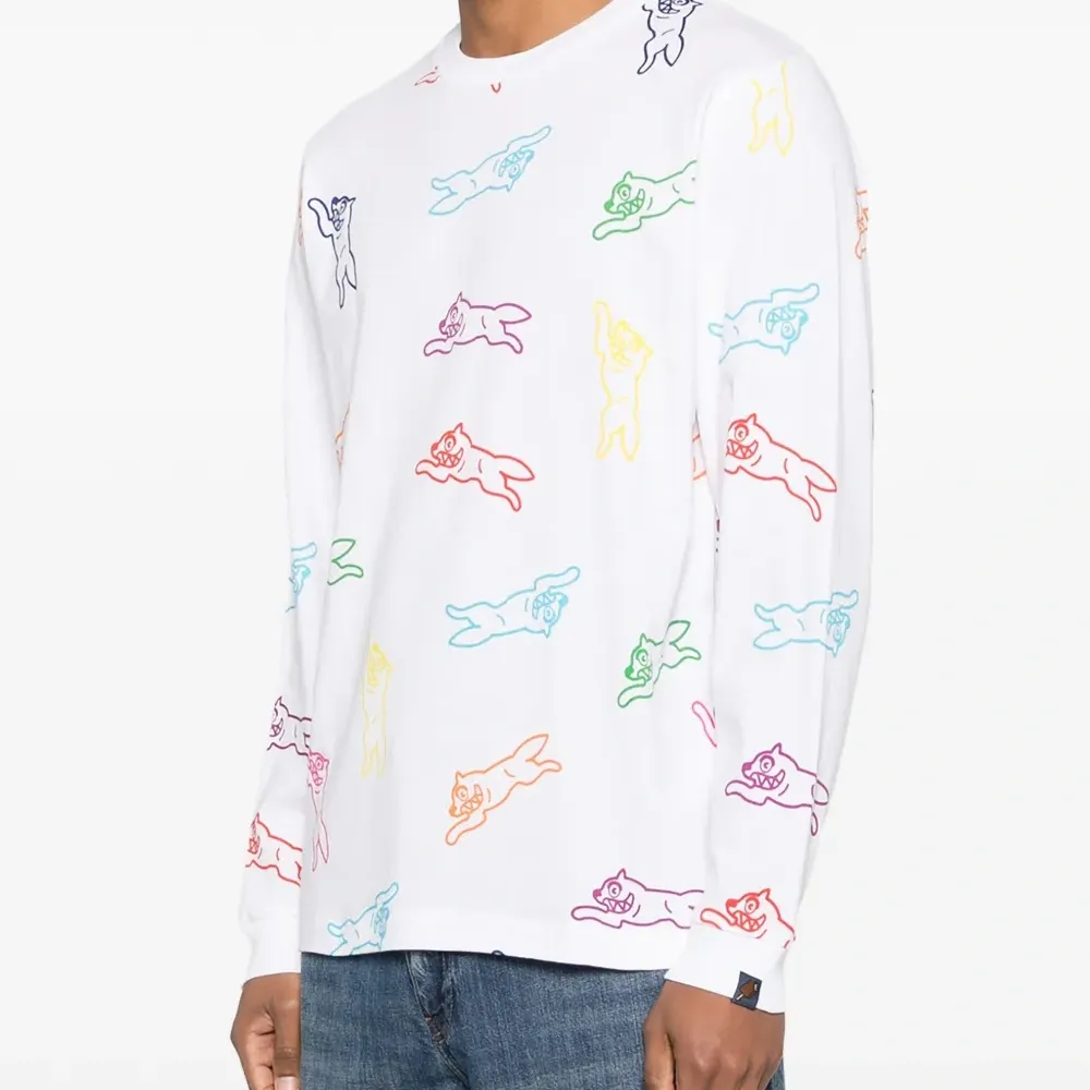 Футболка с бегущей собакой